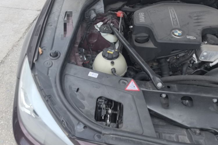 Used BMW 5 Series GT 2014 528i Leading Model Engine Bay Right