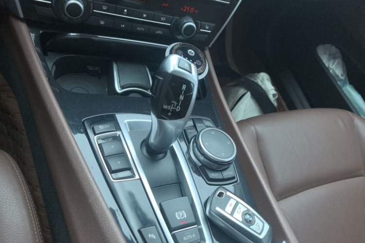 Used BMW 5 Series GT 2014 528i Leading Model Gear Lever