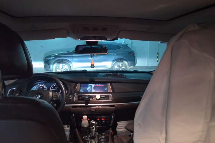 Used BMW 5 Series GT 2014 528i Luxury Edition Headliner