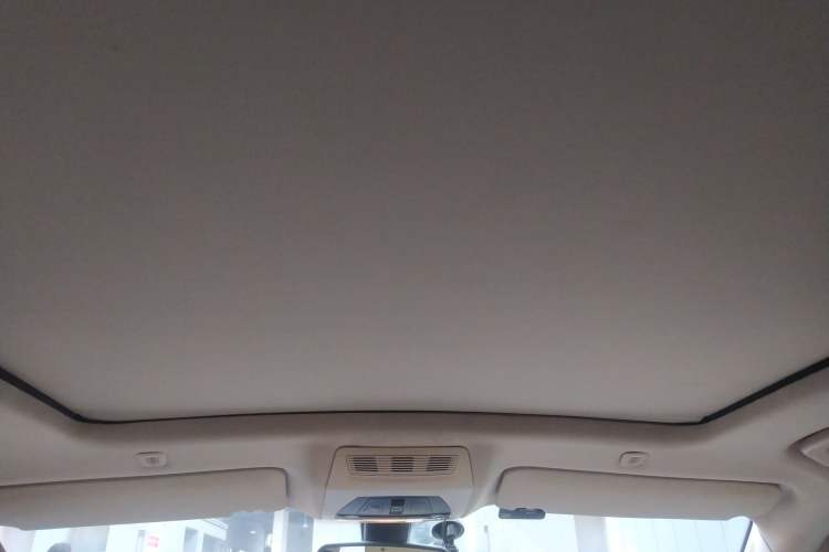 Used BMW 5 Series GT 2014 528i Leading Model Headliner