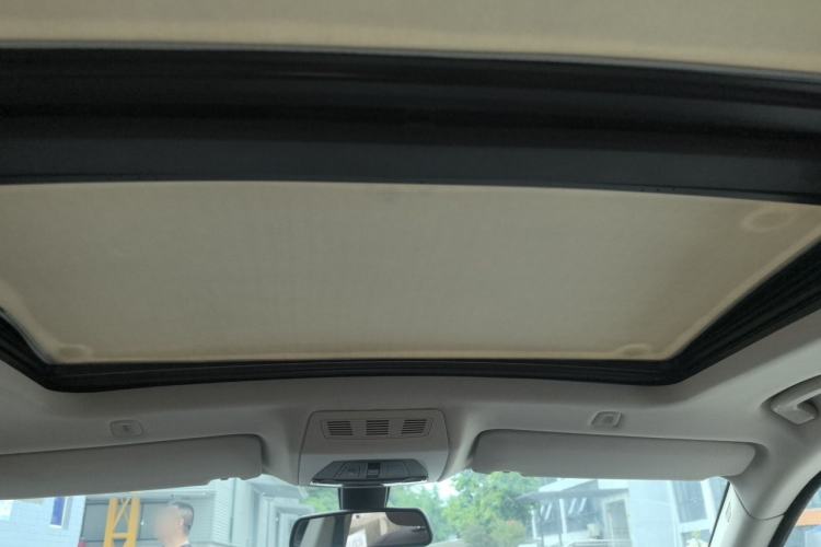 Used BMW 5 Series GT 2014 528i Leading Model Headliner