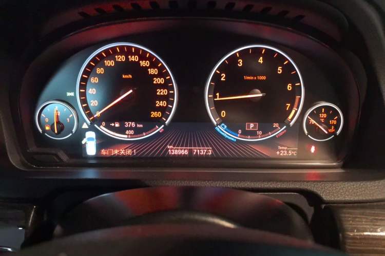 Used BMW 5 Series GT 2014 528i Luxury Edition Instrument Cluster