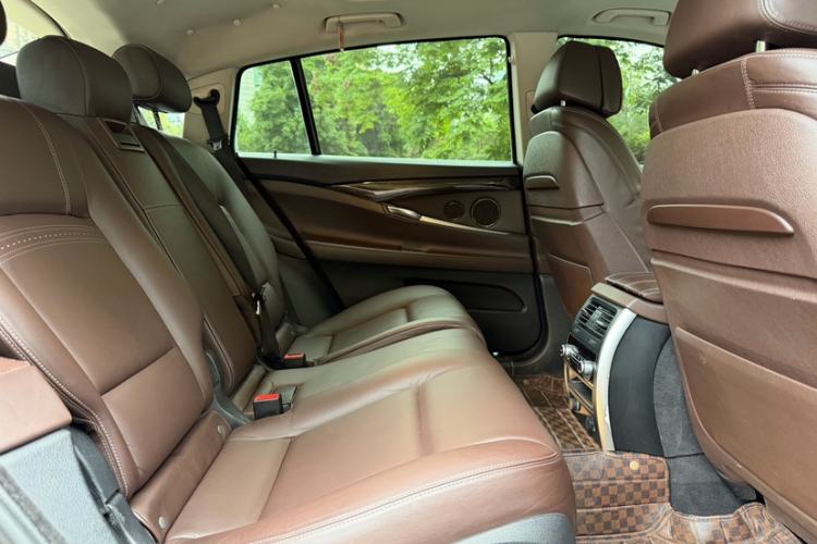Used BMW 5 Series GT 2014 528i Luxury Edition Interior 2