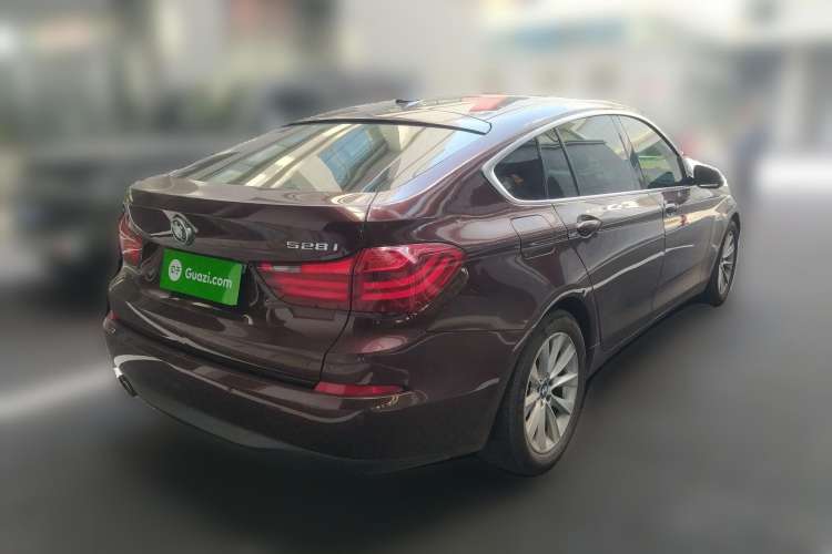 Used BMW 5 Series GT 2014 528i Leading Model Rear Right 45 Deg