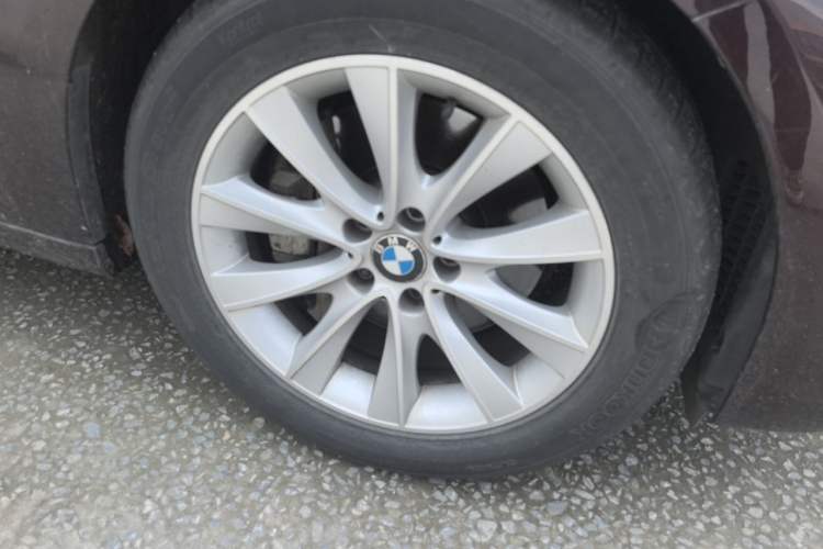 Used BMW 5 Series GT 2014 528i Leading Model Right Front Wheel Hub