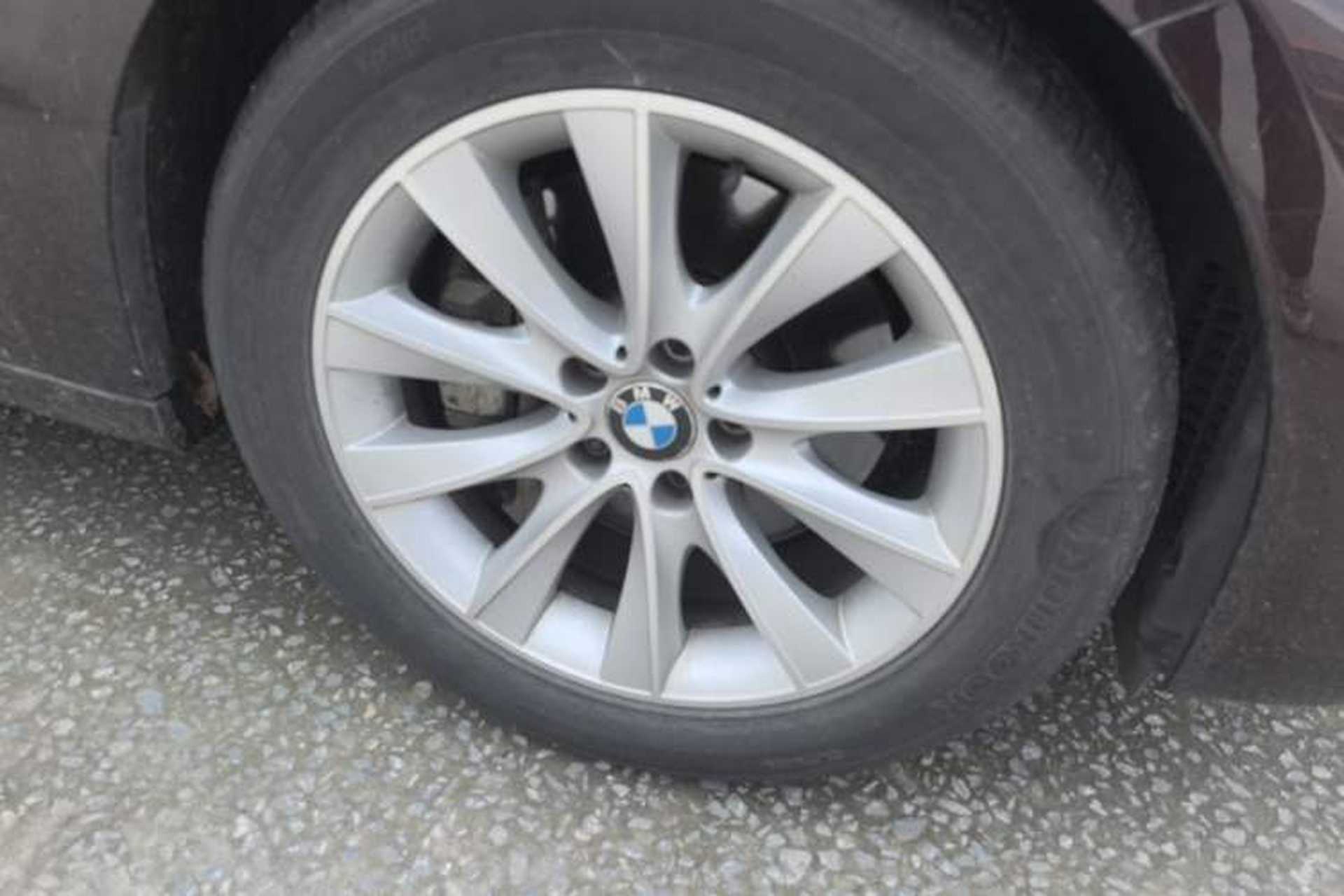 Used BMW 5 Series GT 2014 528i Leading Model Right Front Wheel Hub