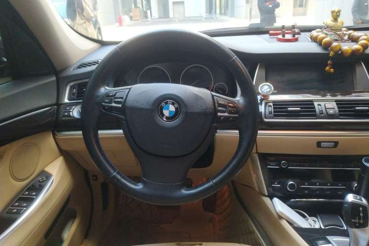 Used BMW 5 Series GT 2014 528i Leading Model Steering Wheel