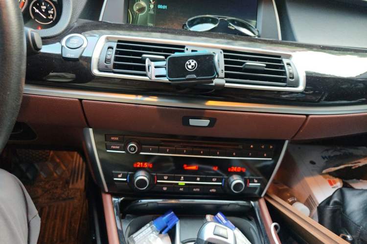 Used BMW 5 Series GT 2014 528i Leading Model Audio And AC Panel
