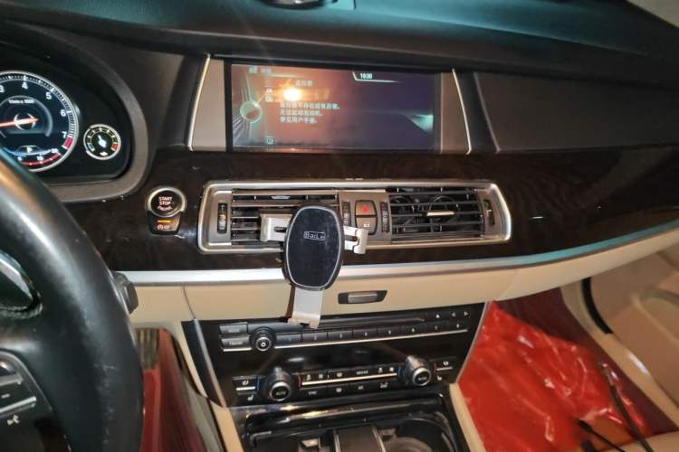 Used BMW 5 Series GT 2014 535i Leading Model Audio And AC Panel