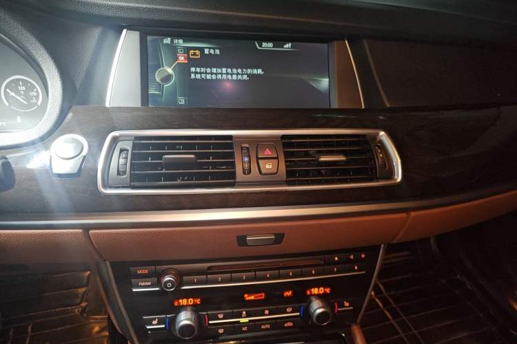 Used BMW 5 Series GT 2014 528i Leading Model Audio And AC Panel
