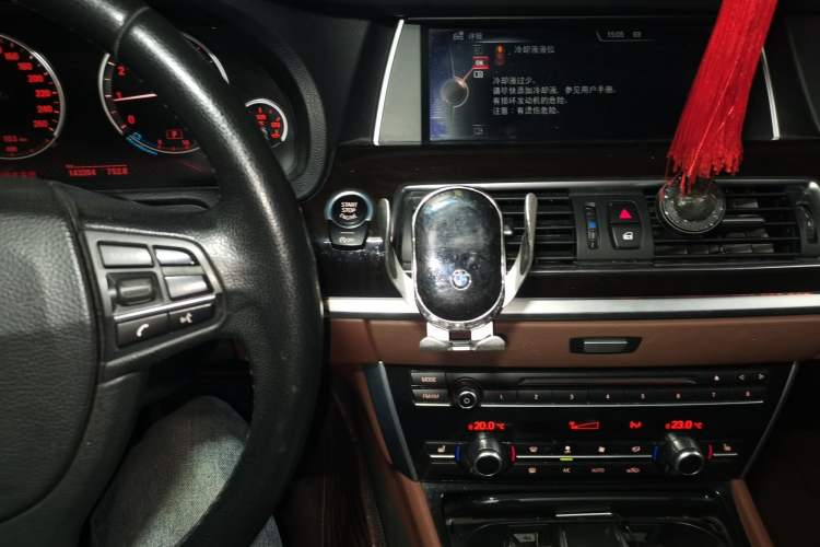 Used BMW 5 Series GT 2014 528i Leading Model Audio And AC Panel