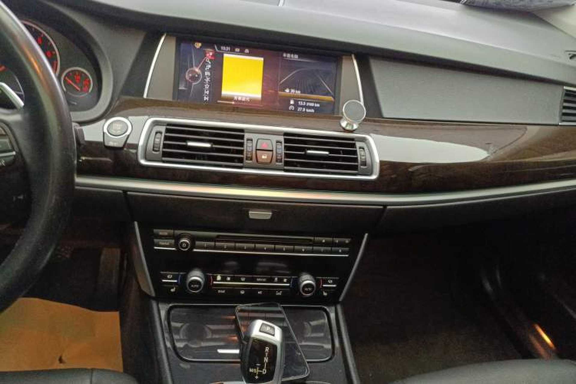 Used BMW 5 Series GT 2014 535i Leading Model Audio And AC Panel