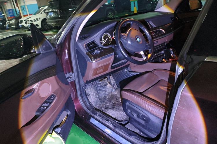 Used BMW 5 Series GT 2014 528i Luxury Edition Driver Seat