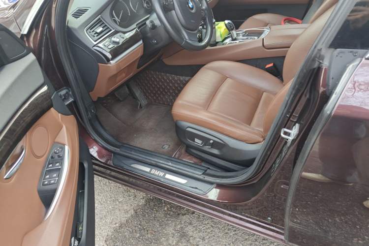 Used BMW 5 Series GT 2014 535i Leading Model Driver Seat
