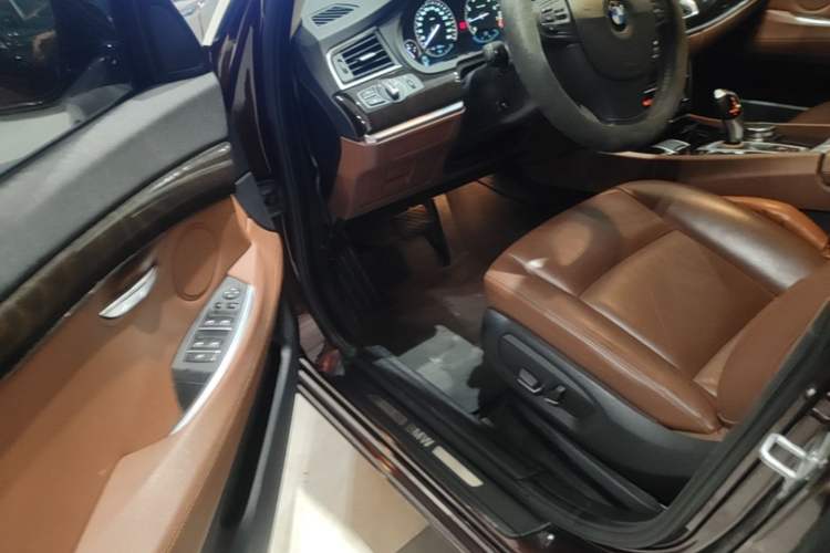 Used BMW 5 Series GT 2014 528i Leading Model Driver Seat