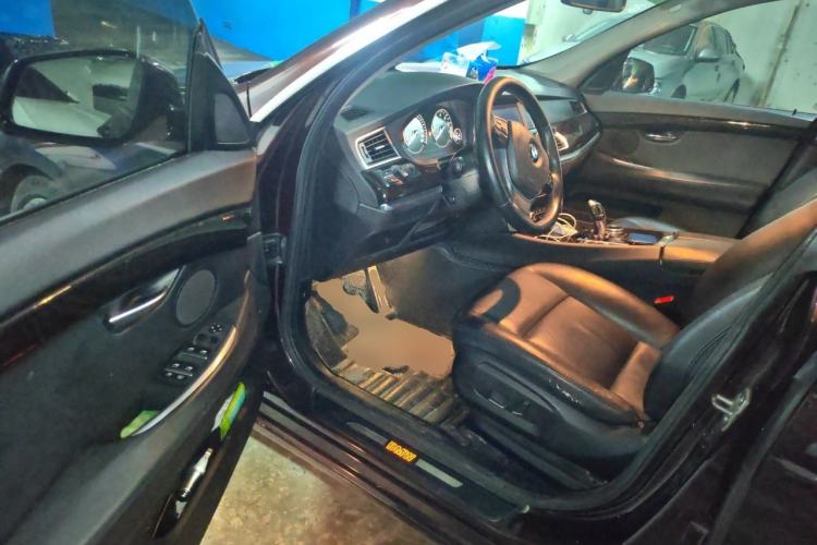 Used BMW 5 Series GT 2014 535i Leading Model Driver Seat