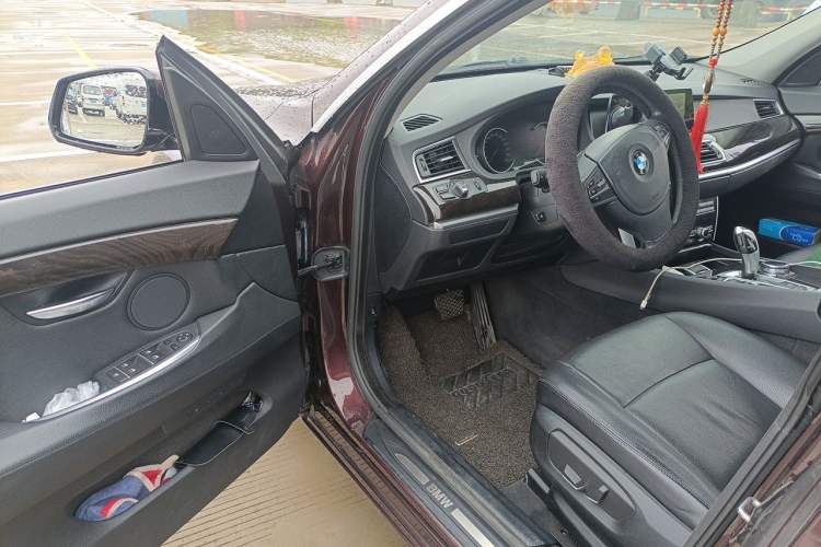 Used BMW 5 Series GT 2014 528i Leading Model Driver Seat