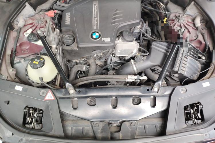 Used BMW 5 Series GT 2014 528i Leading Model Engine Bay