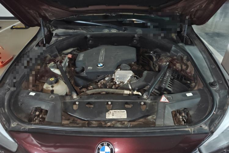 Used BMW 5 Series GT 2014 528i Luxury Edition Engine Bay