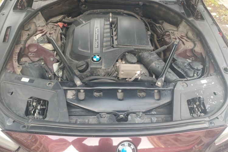 Used BMW 5 Series GT 2014 535i Leading Model Engine Bay