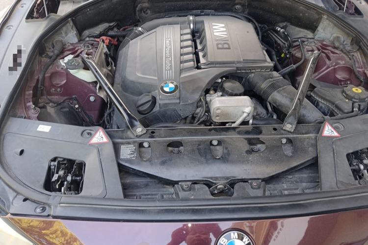Used BMW 5 Series GT 2014 535i Leading Model Engine Bay
