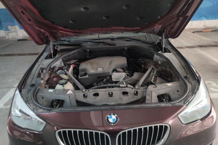 Used BMW 5 Series GT 2014 528i Leading Model Engine Bay