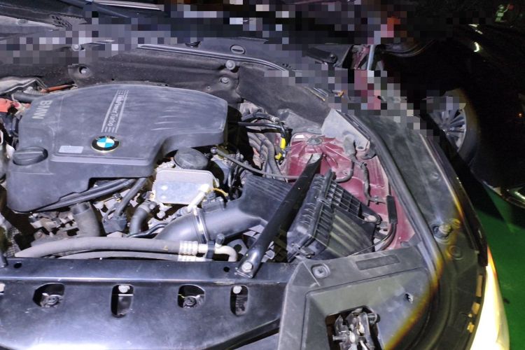 Used BMW 5 Series GT 2014 528i Luxury Edition Engine Bay Left