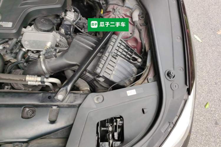 Used BMW 5 Series GT 2014 528i Leading Model Engine Bay Left