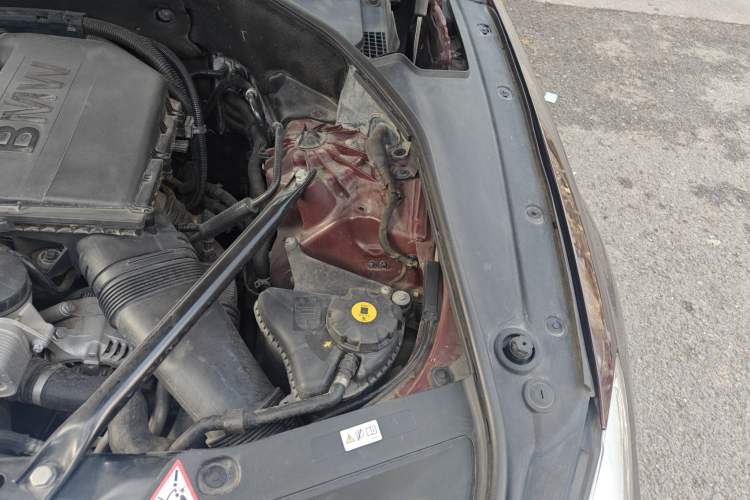 Used BMW 5 Series GT 2014 535i Leading Model Engine Bay Left