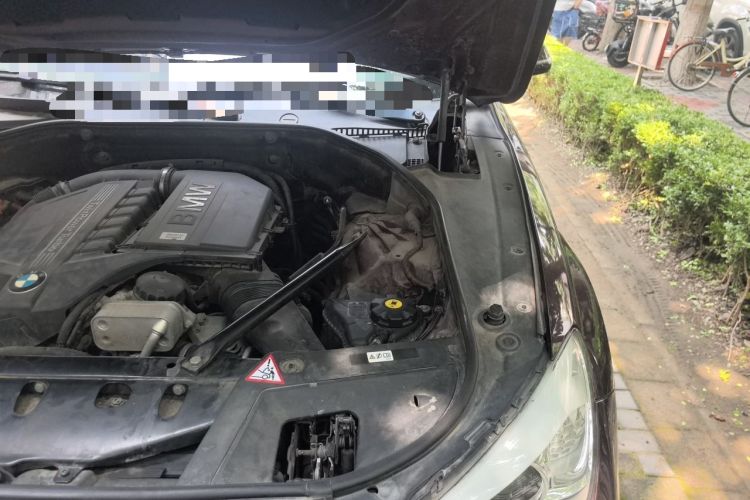 Used BMW 5 Series GT 2014 535i Leading Model Engine Bay Left