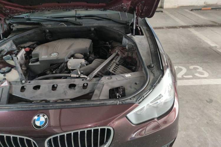 Used BMW 5 Series GT 2014 528i Leading Model Engine Bay Left