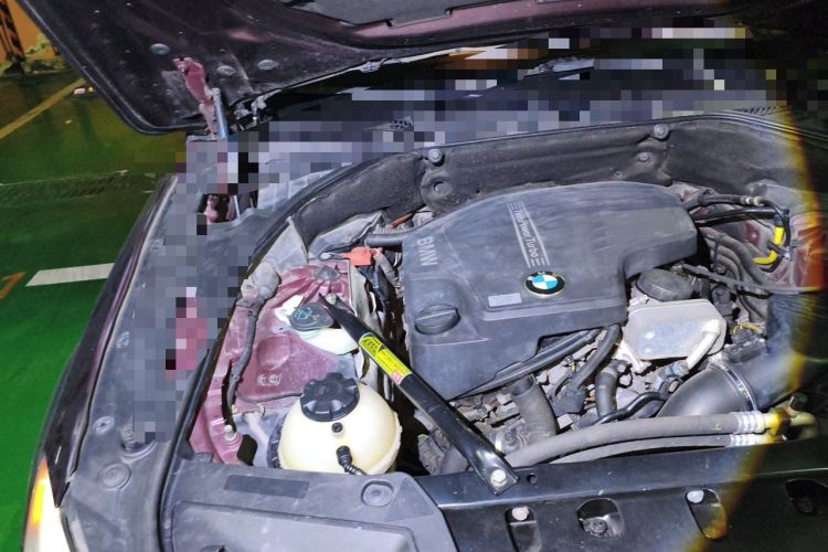Used BMW 5 Series GT 2014 528i Luxury Edition Engine Bay Right