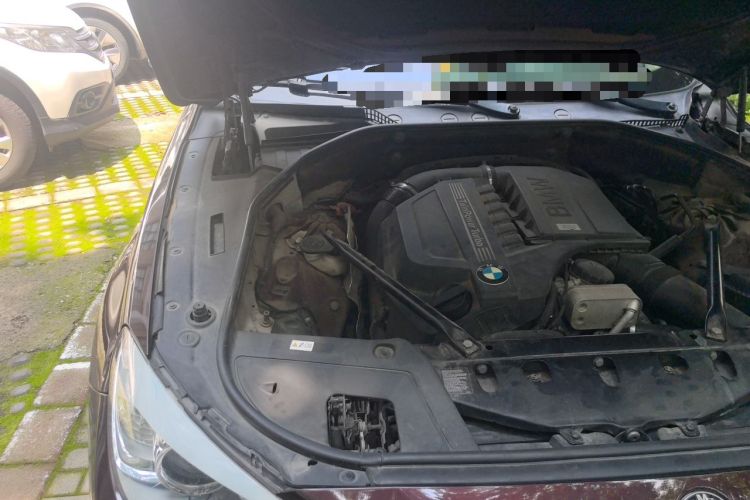 Used BMW 5 Series GT 2014 535i Leading Model Engine Bay Right