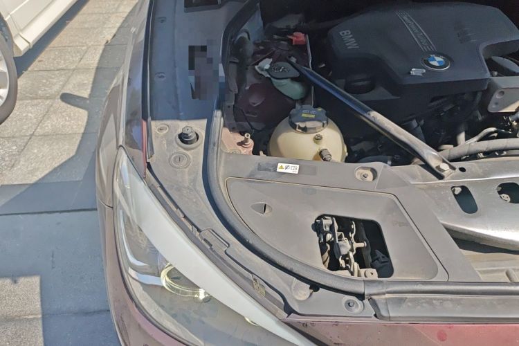 Used BMW 5 Series GT 2014 528i Leading Model Engine Bay Right