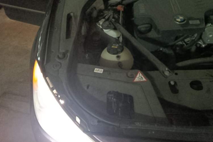Used BMW 5 Series GT 2014 528i Leading Model Engine Bay Right