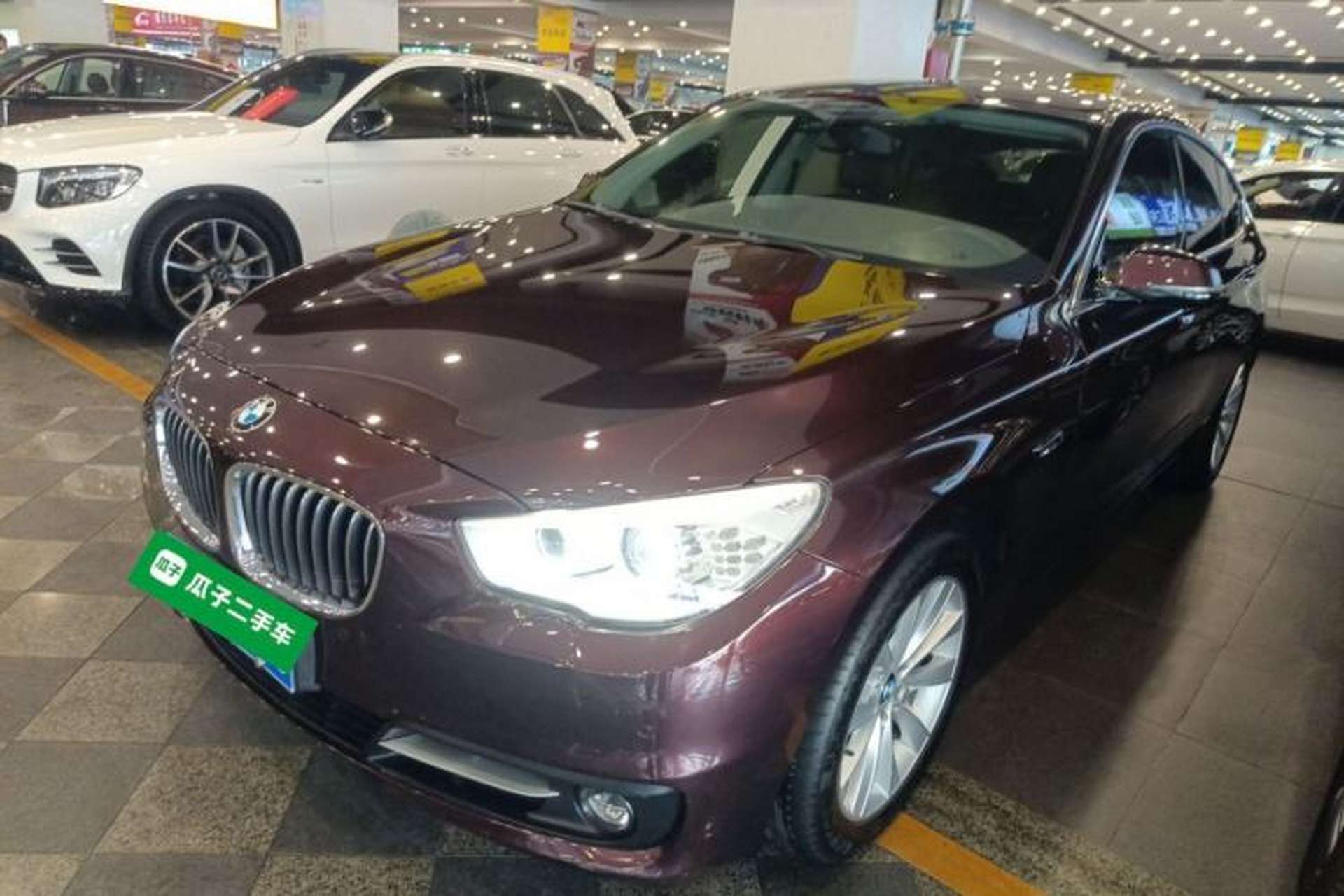 Used BMW 5 Series GT 2014 528i Leading Model Front Left 45 Deg