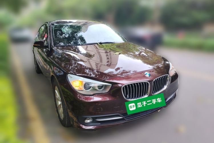 Used BMW 5 Series GT 2014 528i Leading Model Front Right 45 Deg