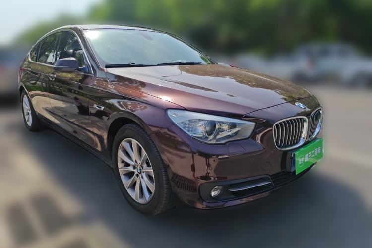 Used BMW 5 Series GT 2014 528i Leading Model Front Right 45 Deg