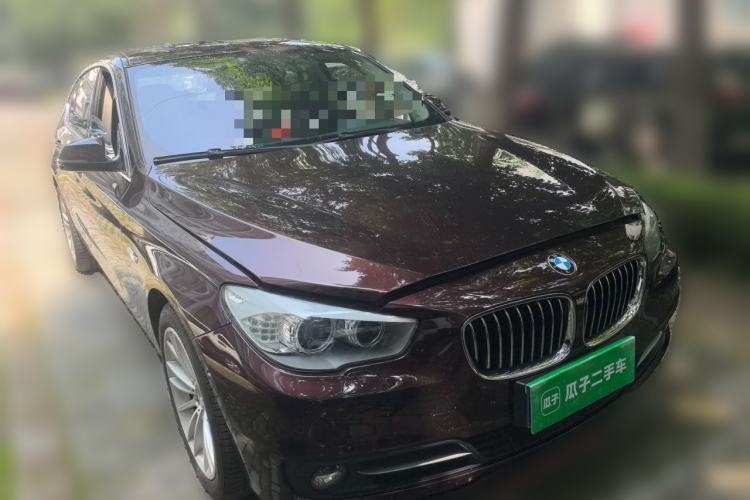Used BMW 5 Series GT 2014 535i Leading Model Front Right 45 Deg