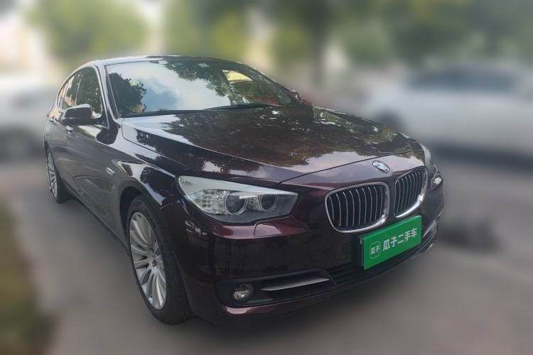 Used BMW 5 Series GT 2014 535i Leading Model Front Right 45 Deg