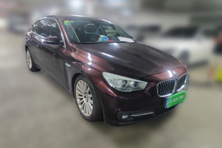 Used BMW 5 Series GT 2014 535i Leading Model Front Right 45 Deg