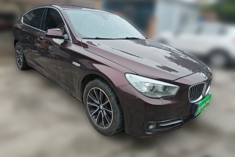 Used BMW 5 Series GT 2014 528i Leading Model Front Right 45 Deg