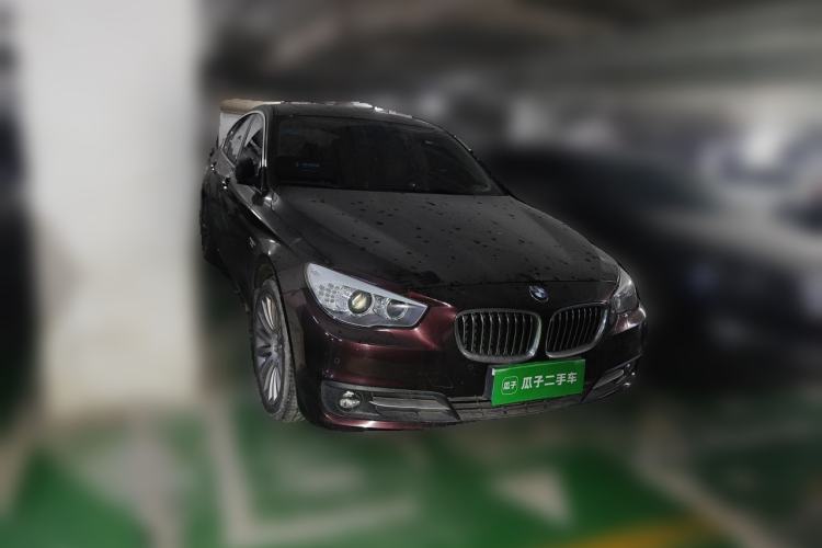 Used BMW 5 Series GT 2014 535i Leading Model Front Right 45 Deg