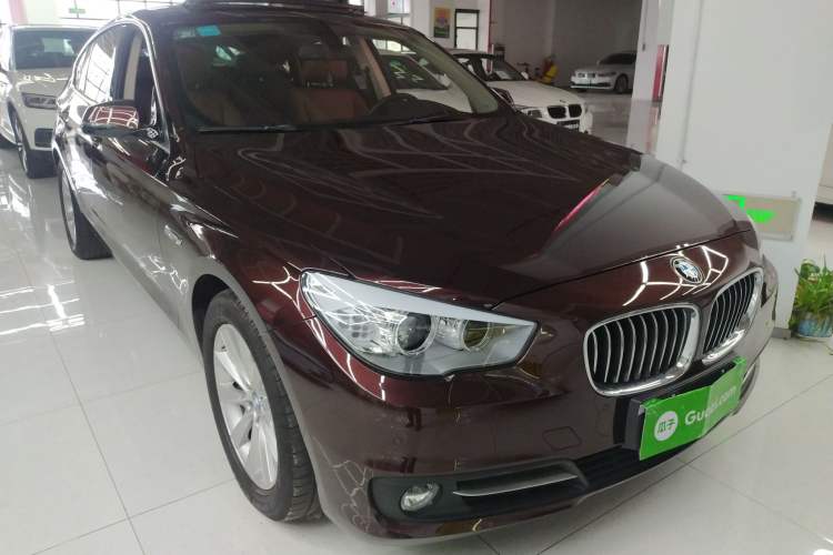 Used BMW 5 Series GT 2014 528i Leading Model Front Right 45 Deg