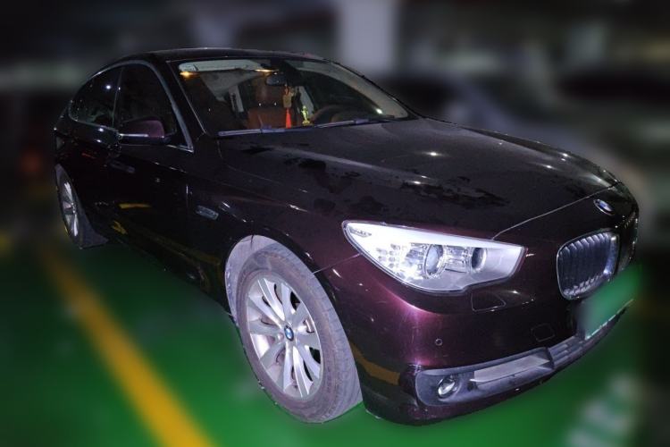 Used BMW 5 Series GT 2014 528i Leading Model Front Right 45 Deg