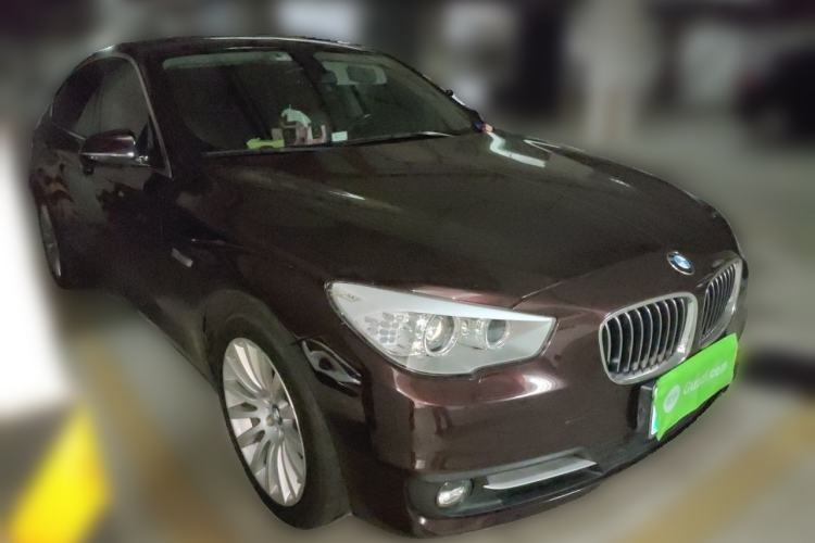 Used BMW 5 Series GT 2014 535i Leading Model Front Right 45 Deg