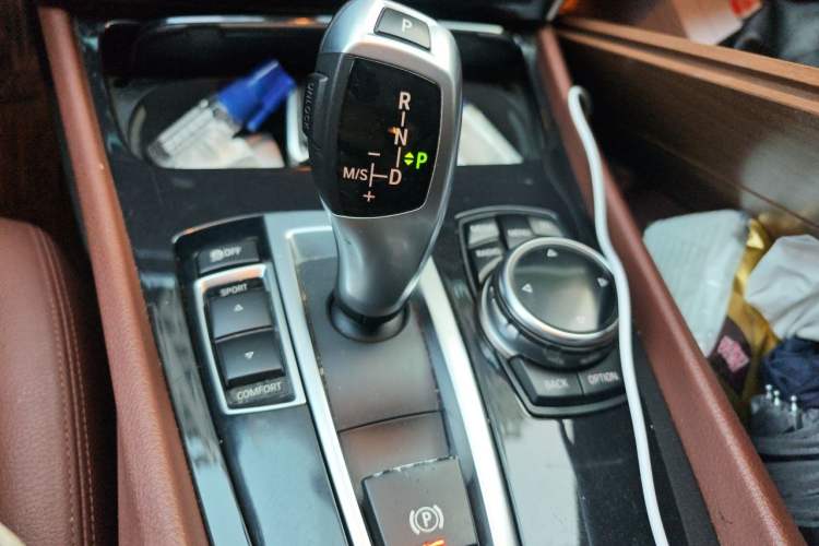 Used BMW 5 Series GT 2014 528i Leading Model Gear Lever