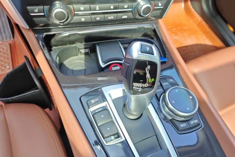 Used BMW 5 Series GT 2014 528i Leading Model Gear Lever