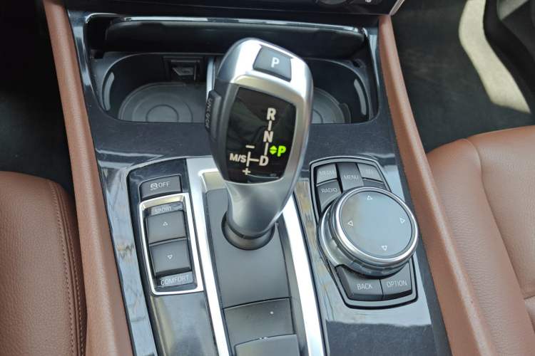 Used BMW 5 Series GT 2014 535i Leading Model Gear Lever