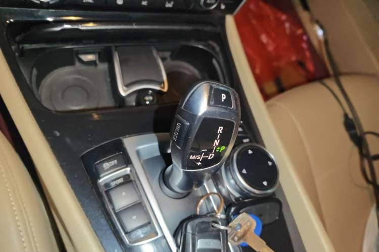 Used BMW 5 Series GT 2014 535i Leading Model Gear Lever